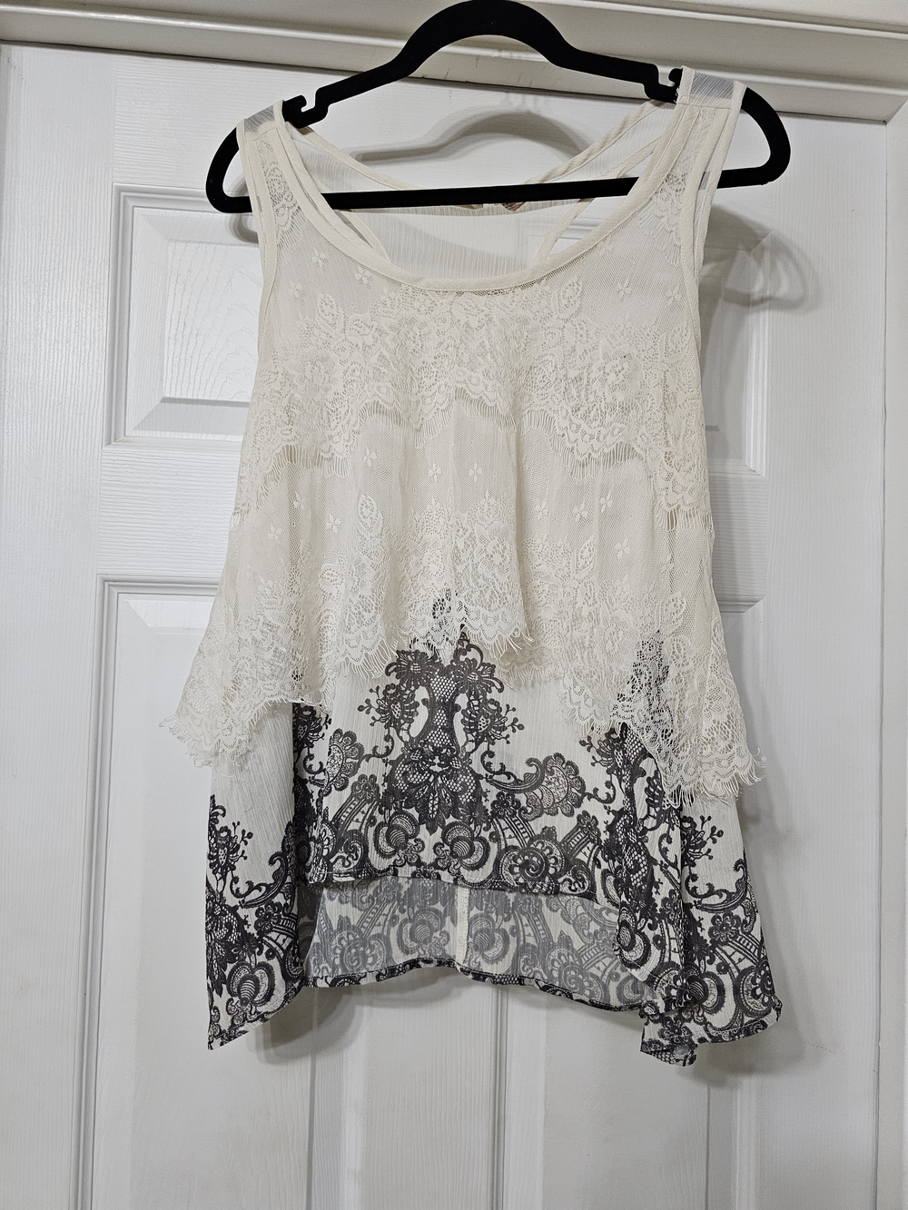 Mudd Ivory Lace Racerback Tank with Black Scroll Border